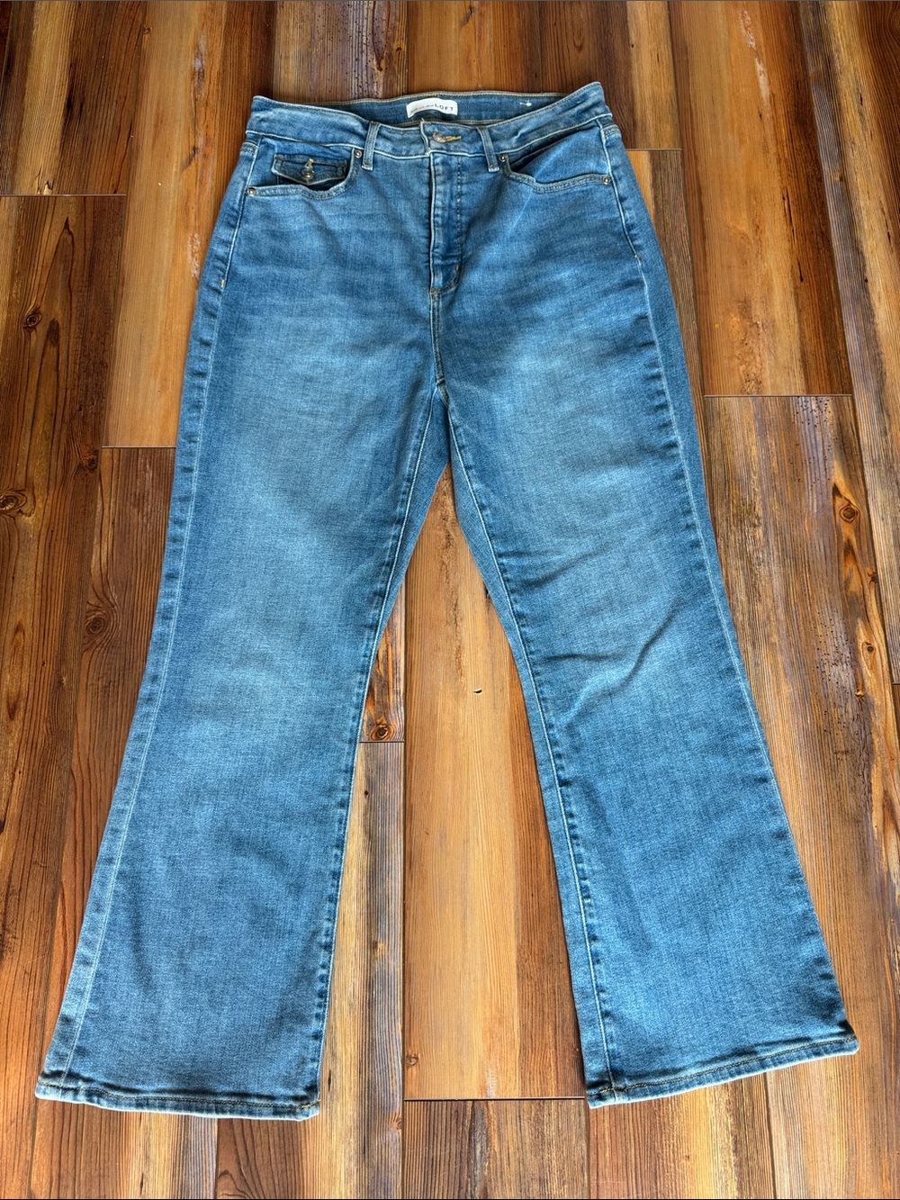 LOFT Curvy Kick Crop Jeans Women’s Size 8 / 29 Cropped Flare Denim - Picture 3 of 7